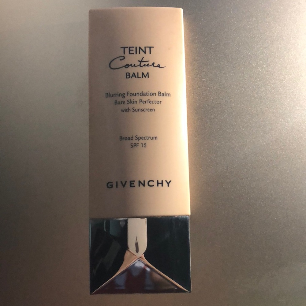 GIVENCHY TEINT COUTURE BOMB // NUDE BEIGE